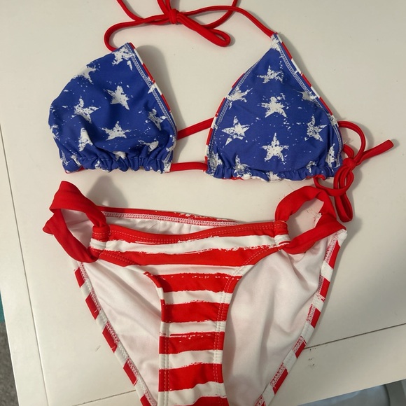 Bathing suit - Picture 2 of 2